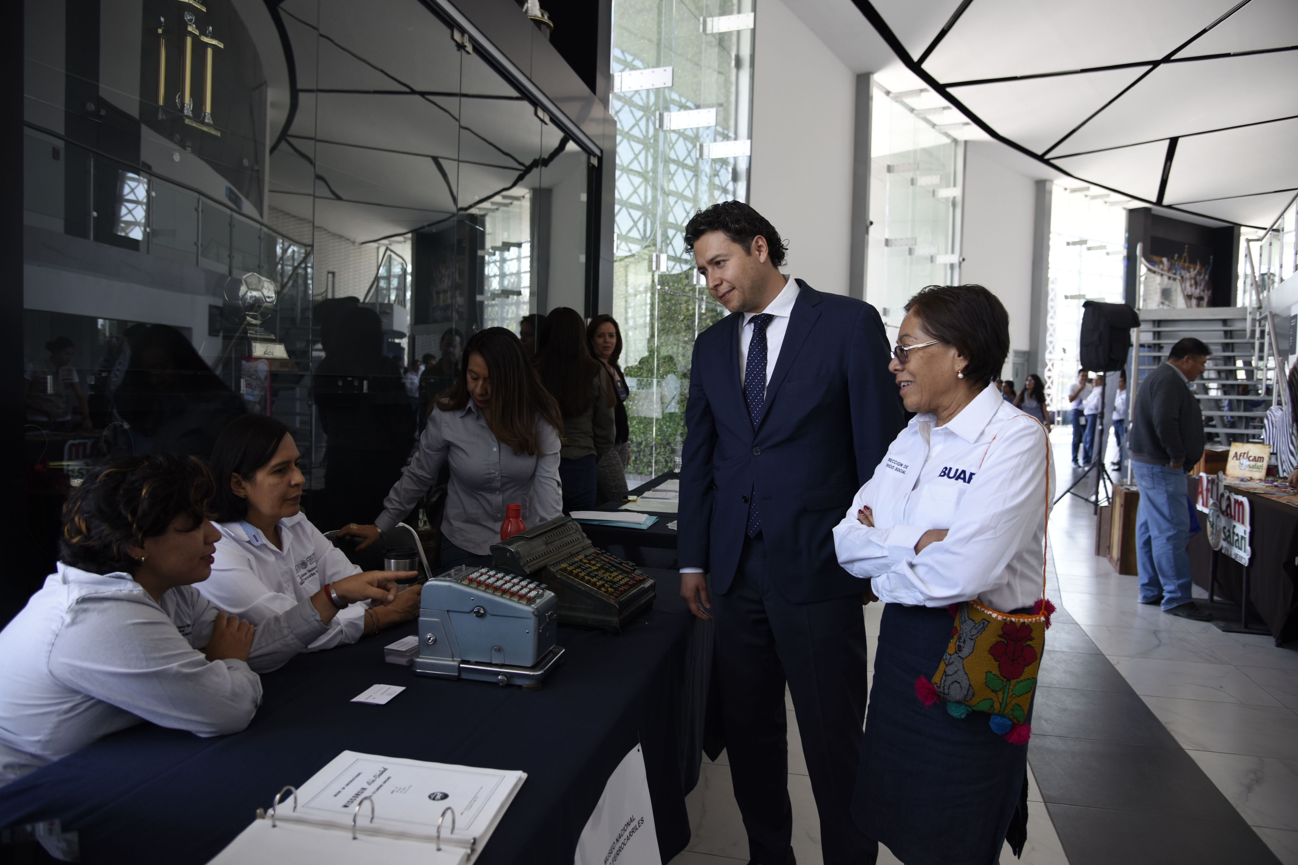 La BUAP fortalece la vinculación entre estudiantes y